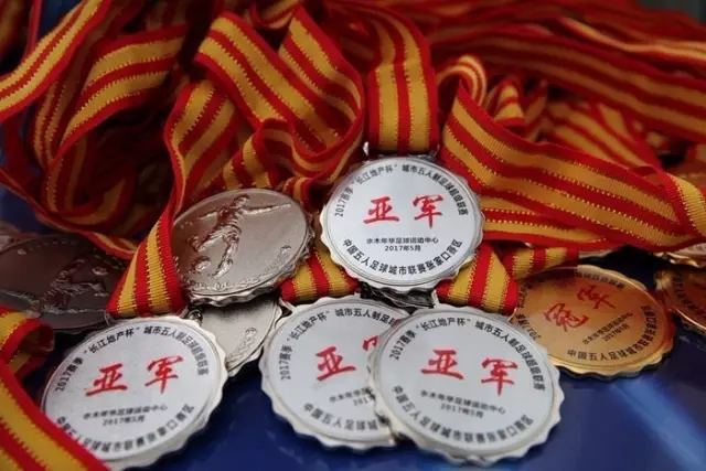 阿森纳依旧对马竞前锋阿尔瓦雷斯感兴趣，但他心向巴萨